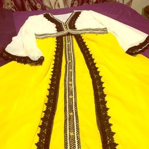 New dress without tag ,many colors,some is velvety